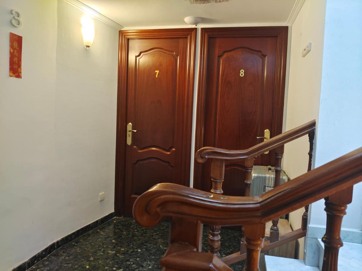 Fudodo舒适3 Beds Hotel Оспиталет де Лобрегат Екстериор снимка